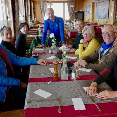A la table de l'hôtel Weisshorn