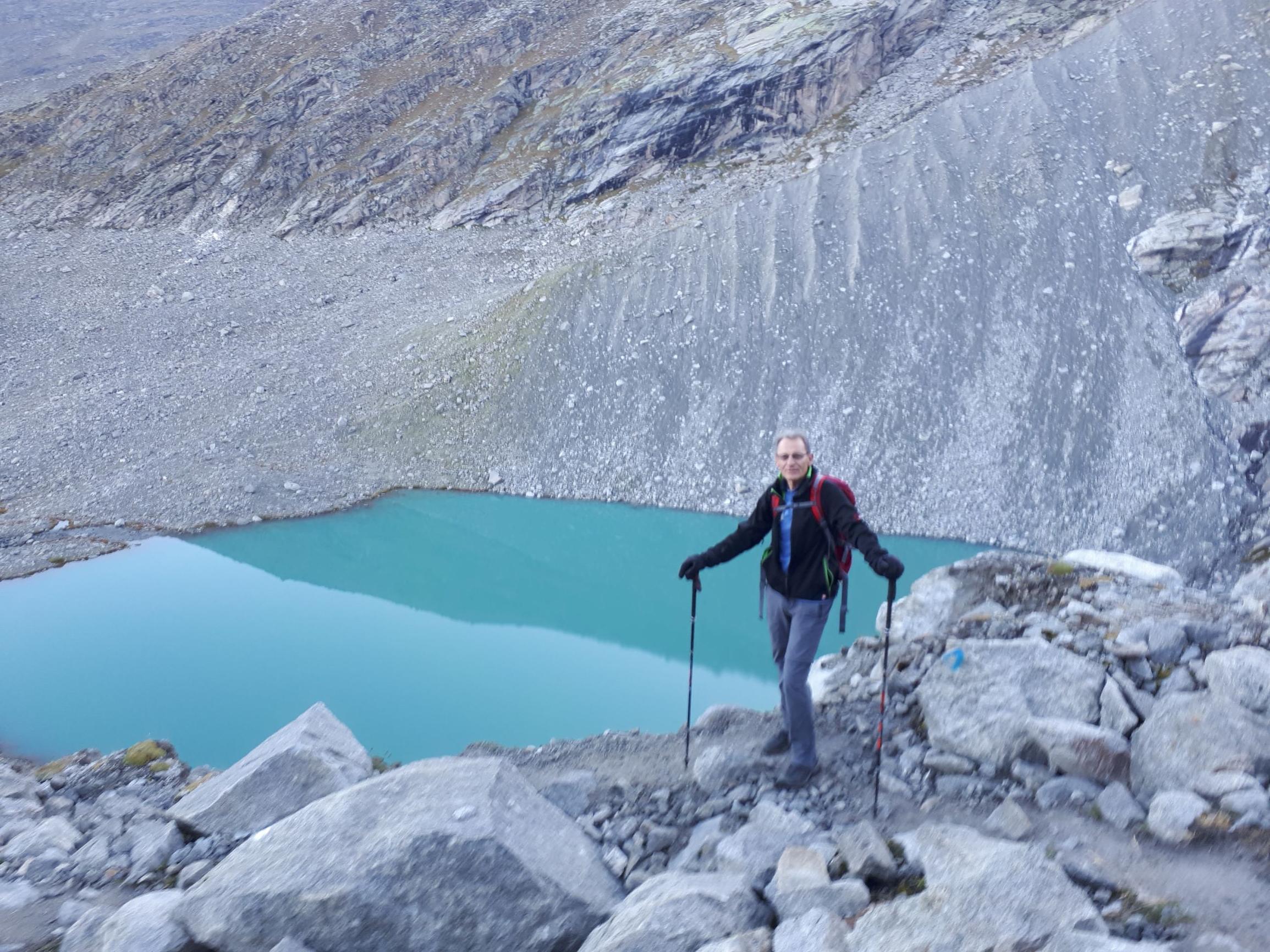 au bord du lac émeraude.