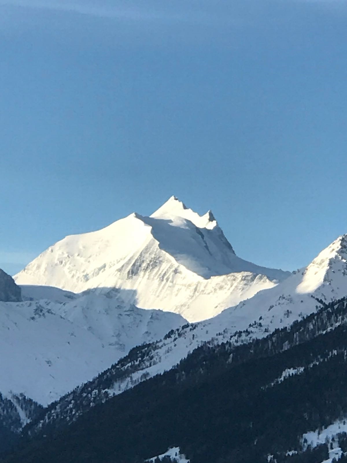 C'est par là-haut le paradis, moi je pense...