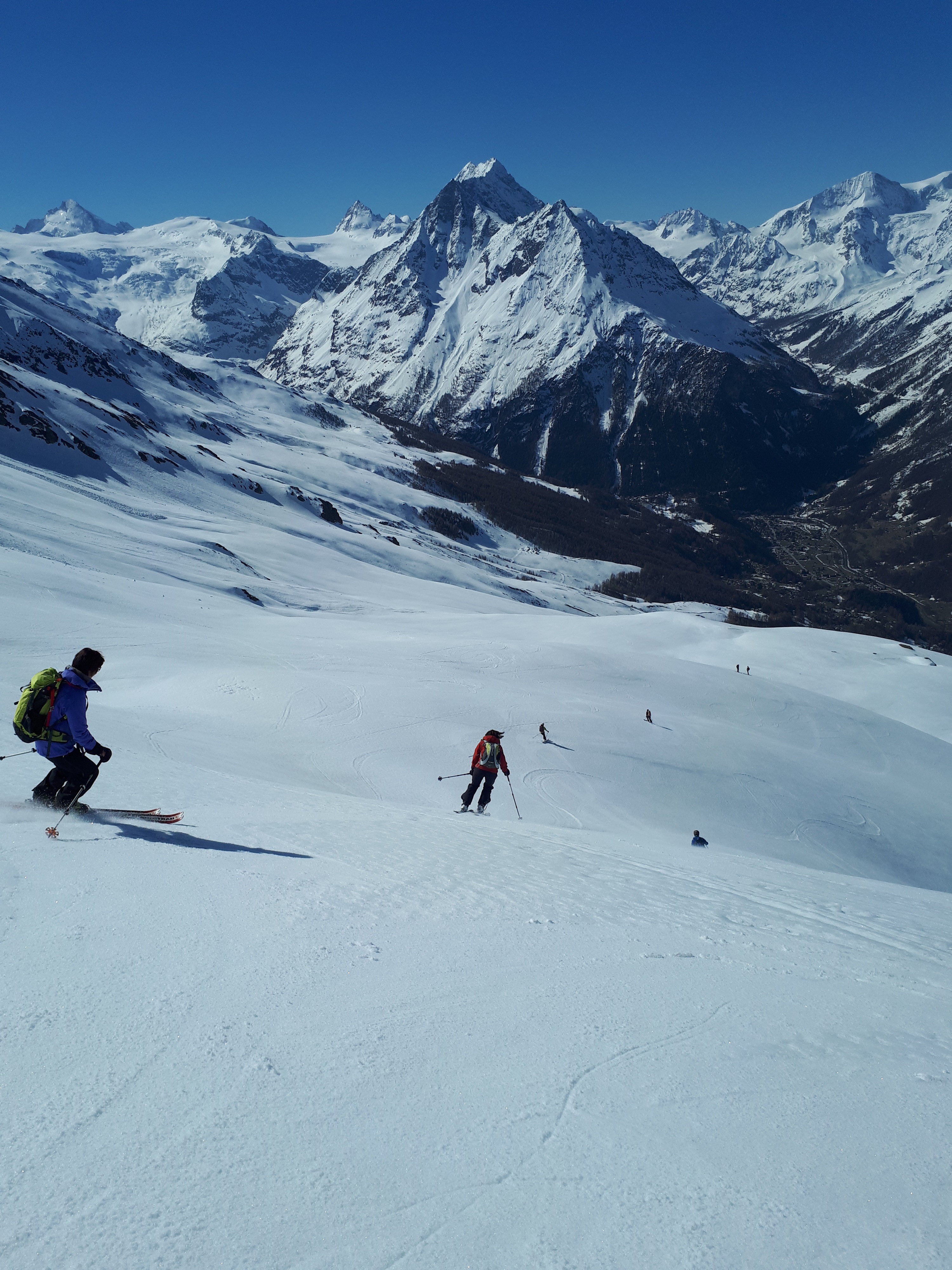 du tapis blanc.