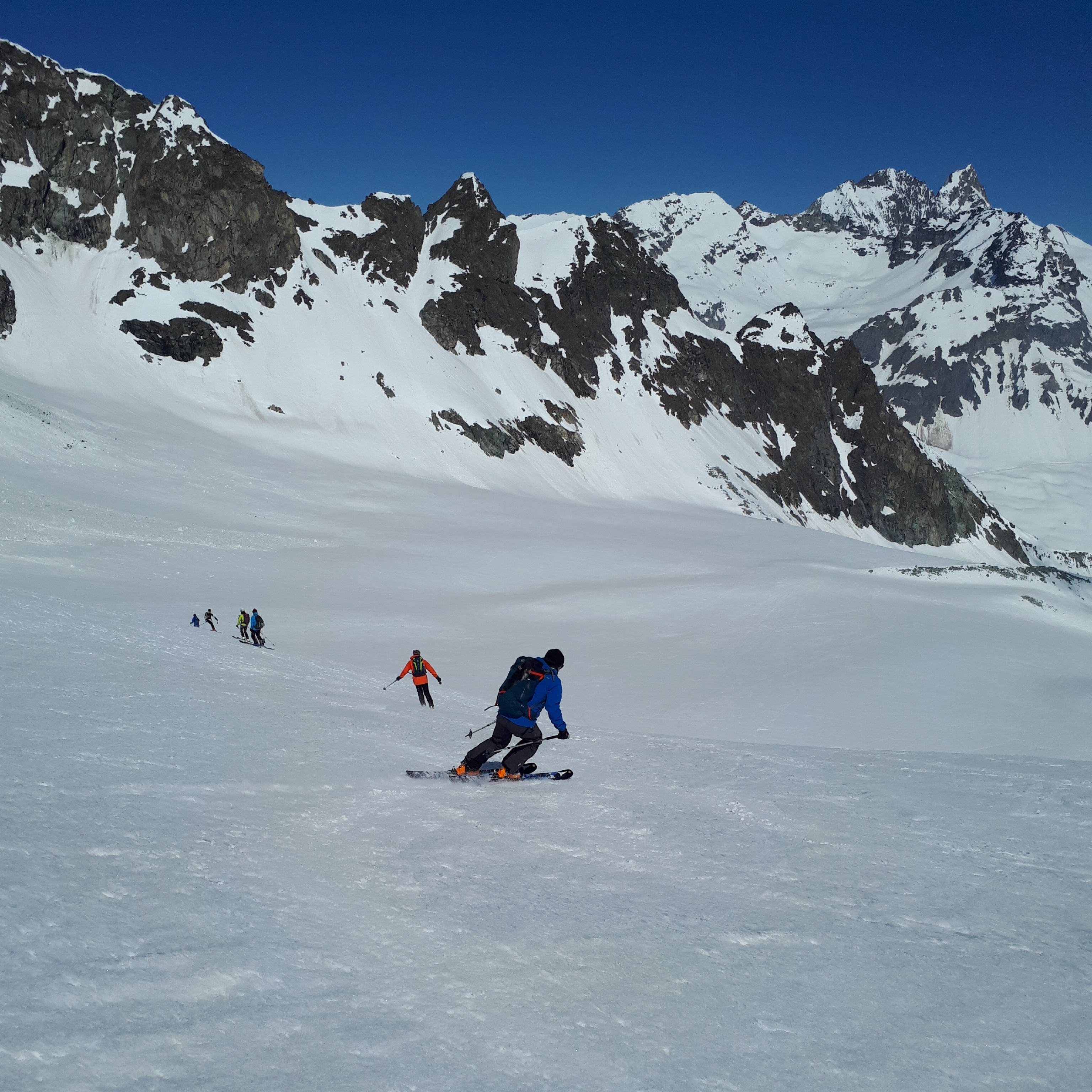 Neige encore bien dure.